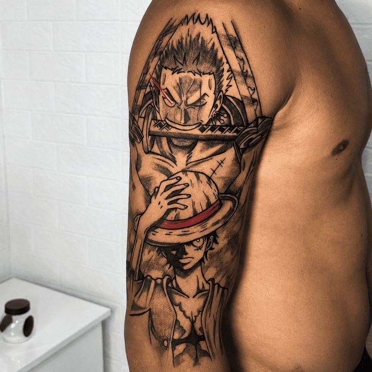 Braço fechado no estilo anime/geek contendo os personagens de OnePiece Zoro e Luffy.
